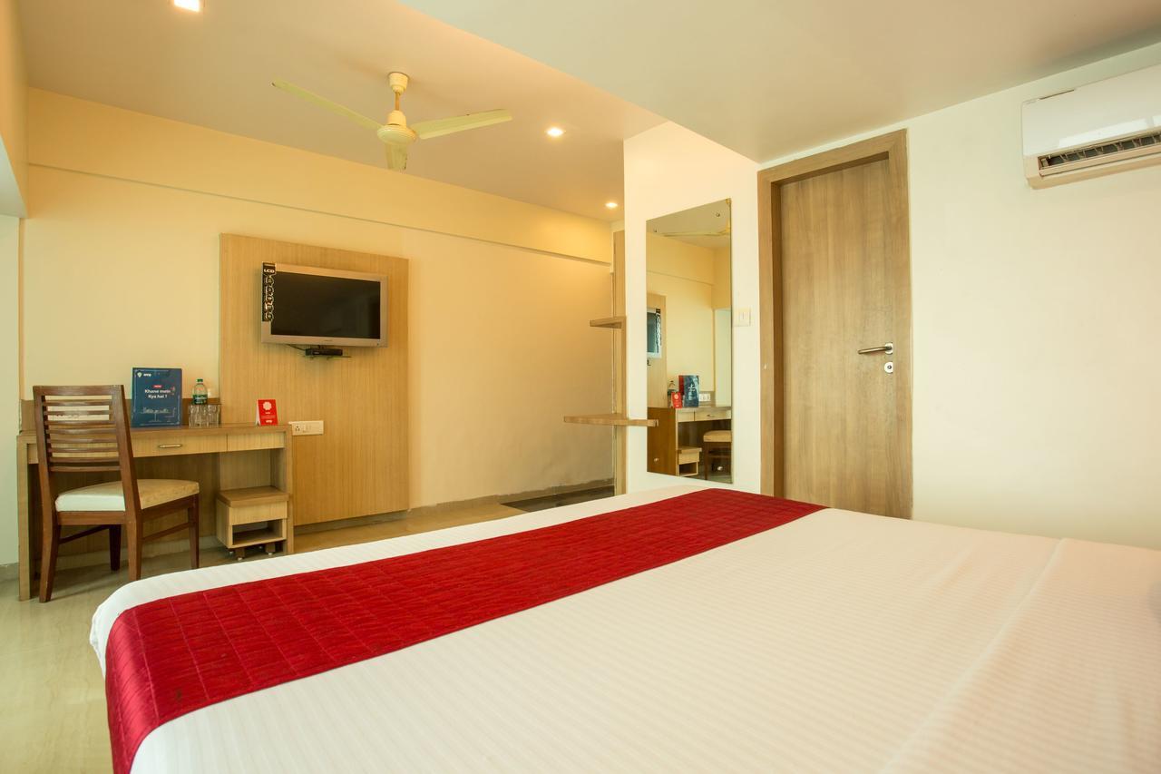 Oyo 2026 Hotel Aishwarya Residency Nová Bombaj Exteriér fotografie
